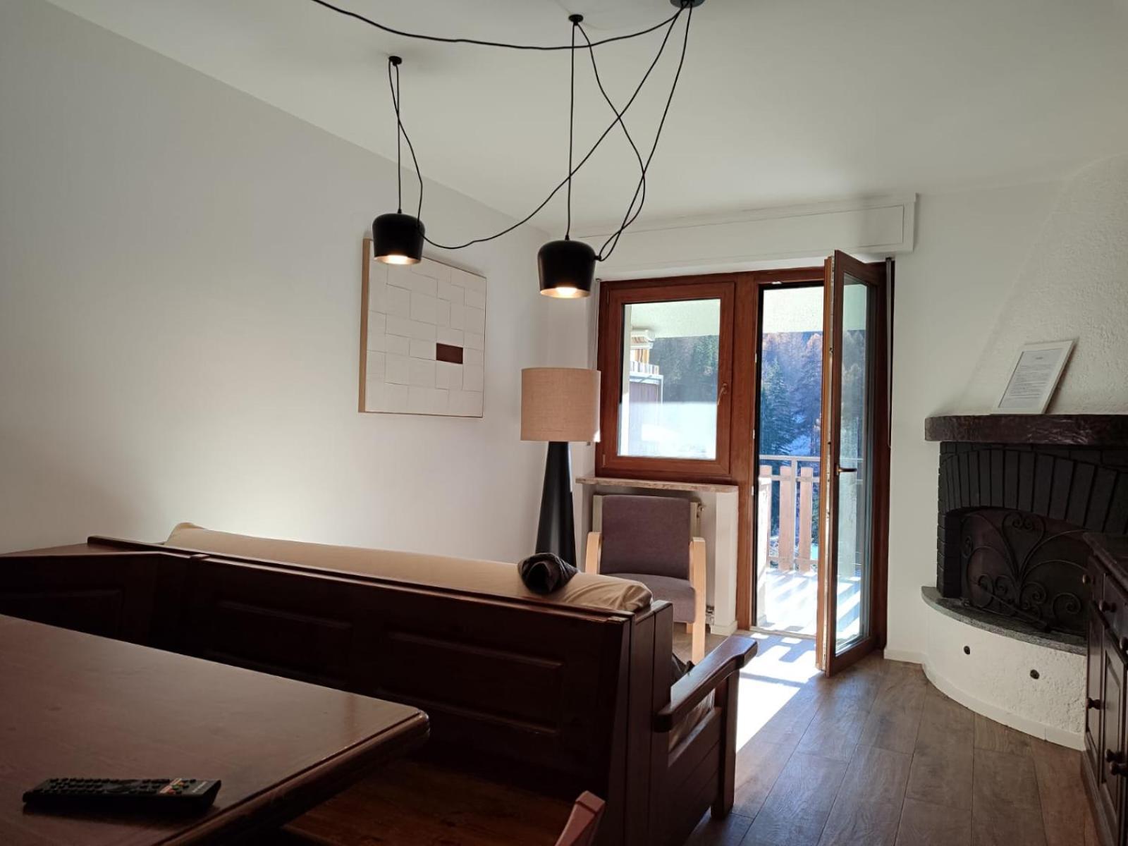 Appartamento Con Vista - Nuova Ristrutturazione Oulx Extérieur photo